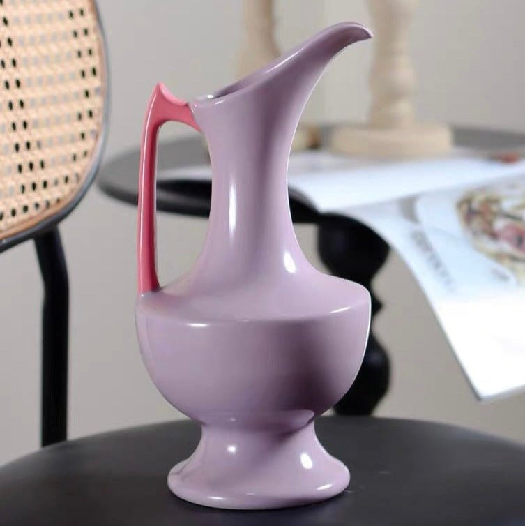 Vase Historical Charm